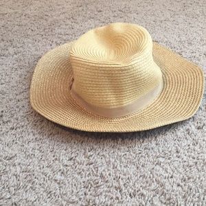 Calvin Klein beach hat